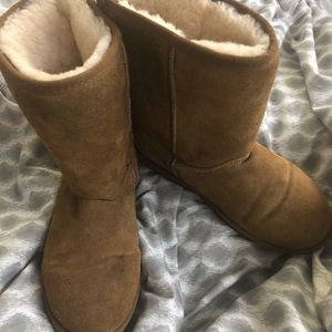 Minnetonka boots